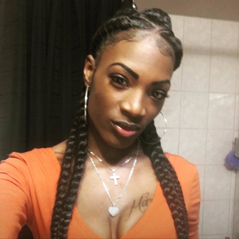Meet your Posher, Latoya